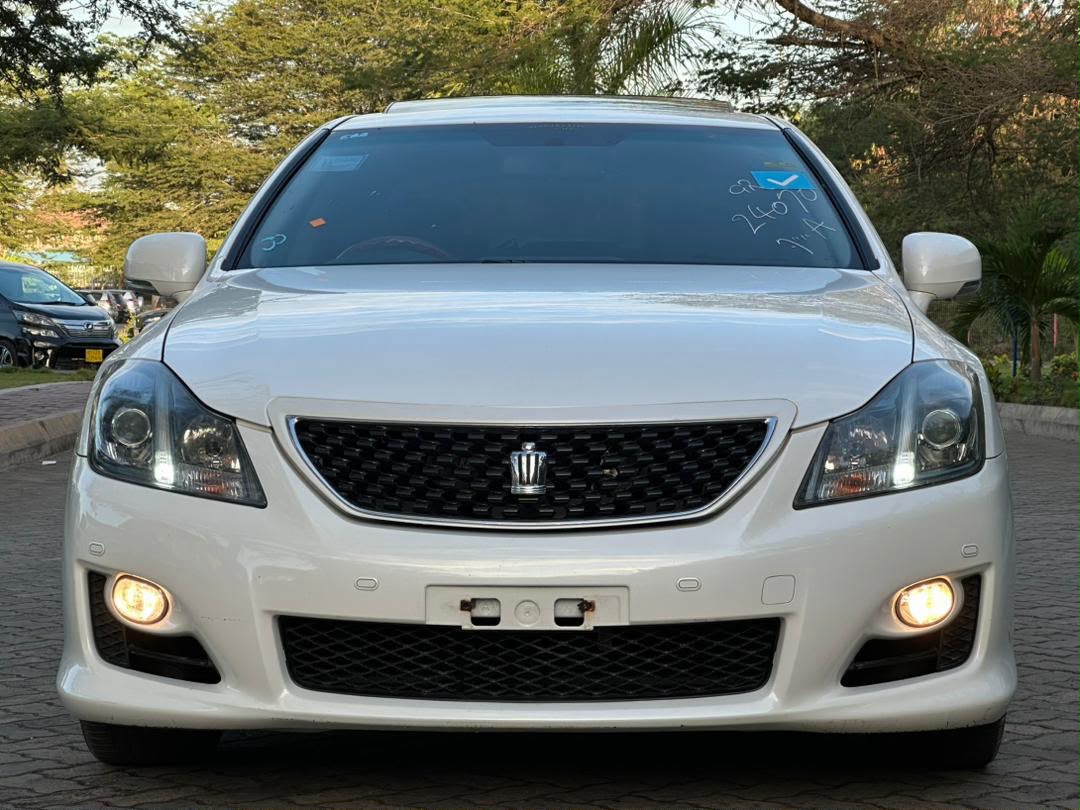 TOYOTA CROWN NEW MODEL